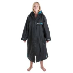 DryRobe DryRobe Advance Longsleeve Rain Jacket - Black/Blue 7 DryRobe DryRobe Advance Longsleeve Rain Jacket - Black/Blue -RR Ski Race Shop dryrobe advance longsleeve rain jacket black blue p18064 28379 image