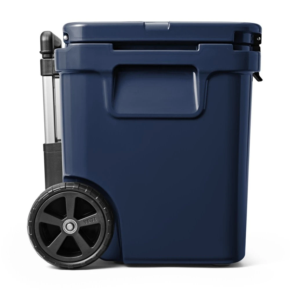 YETI Yeti Roadie 60 Wheeled Cool Box - Navy 8 YETI Yeti Roadie 60 Wheeled Cool Box - Navy - Image 6