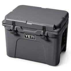 YETI Yeti Tundra 35 Cool Box - Charcoal 8 YETI Yeti Tundra 35 Cool Box - Charcoal -RR Ski Race Shop yeti tundra 35 cool box charcoal p25626 36747 image
